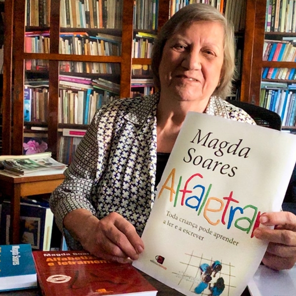 Entrevista - A trajetória da professora Magda Soares, nos estudos sobre letramento, no âmbito da Linguística Aplicada nos dias de hoje