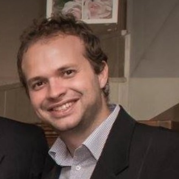 Professor Dr. Crystian Bitencourt de Oliveira